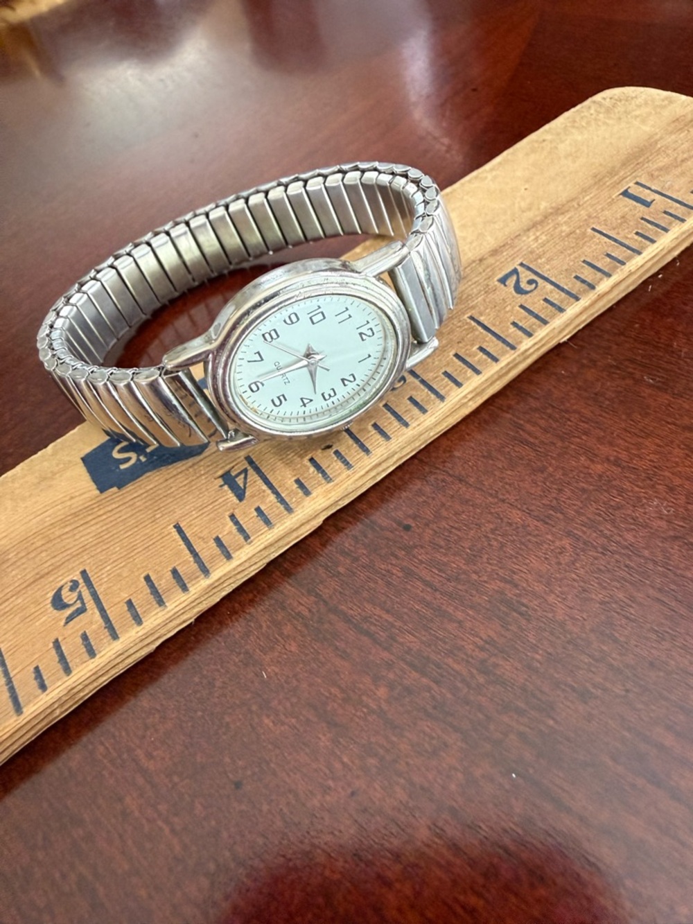 Vintage Quartz Stretchy Watch